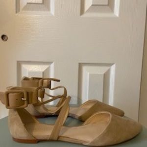 Nine West Tan Flats, size 9.5